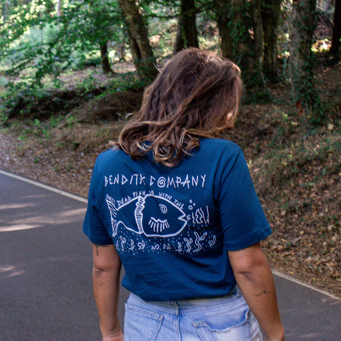 DEAD FISH PEACOCK BLUE